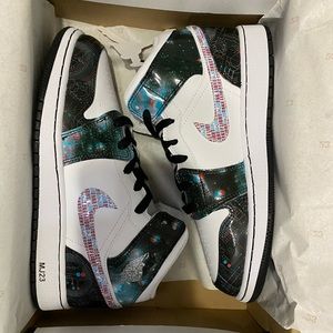 Brand New Jordan 1 Mid SE size 8 women’s